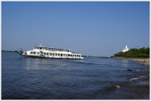 Начало юбилейного крестного хода в г. Хабаровске (17 мая 2008 года)